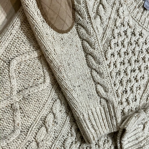 Carhartt cable knit cream sweater with patch elbows size XL - Picture 3 of 6